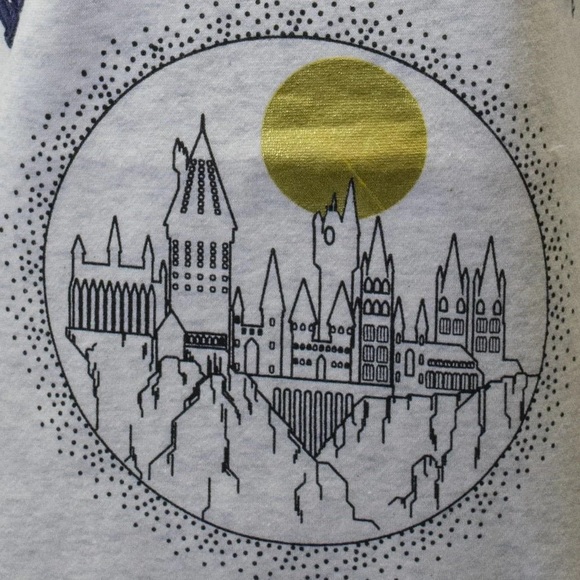 NWT RARE GWCC Wizarding World Hogwarts Castle Harry Potter Fitted Sweatshirt M - Picture 7 of 7